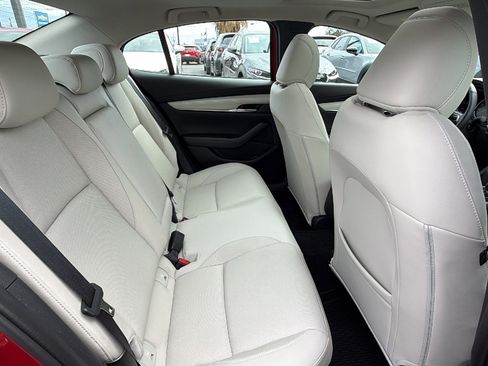 Used 2025 MAZDA MAZDA3 2.5 Turbo Sedan w/Premium Plus image 32