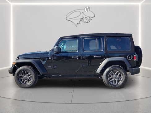 Used 2024 Jeep Wrangler Sport S image 7