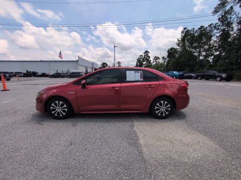 Used 2021 Toyota Corolla LE FWD image 5