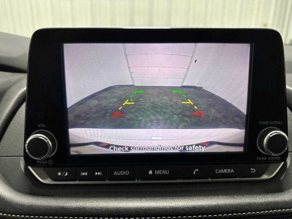 Used 2024 Nissan Rogue S AWD/4WD image 22