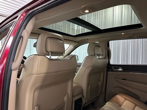 Used 2016 Jeep Grand Cherokee Overland image 13