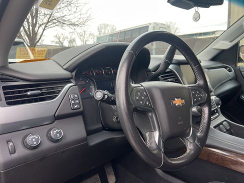 Used 2020 Chevrolet Tahoe LT w/ Luxury Package image 11