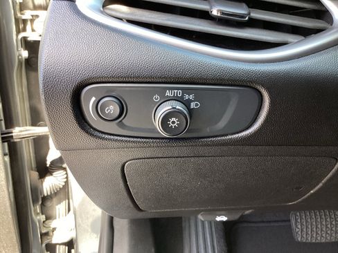 Used 2024 Chevrolet Malibu LT image 29