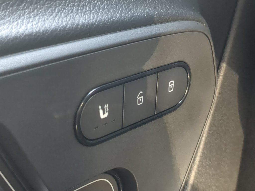 Used 2025 Mercedes-Benz Sprinter 2500 image 11