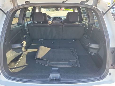 Certified 2022 Honda Pilot Sport image 9