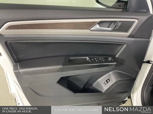 Used 2019 Volkswagen Atlas SE w/ Towing Package FWD image 17