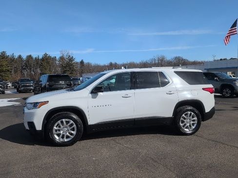 Used 2021 Chevrolet Traverse LS w/ LPO, Floor Liner Package FWD image 3