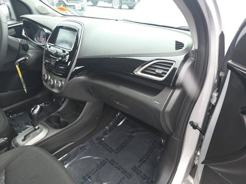 Used 2022 Chevrolet Spark LT image 9