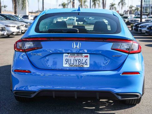 Used 2025 Honda Civic Sport image 6