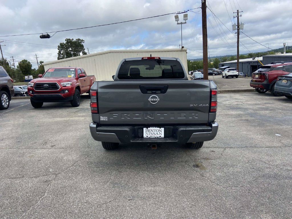 Used 2024 Nissan Frontier SV w/ Technology Package AWD/4WD image 5