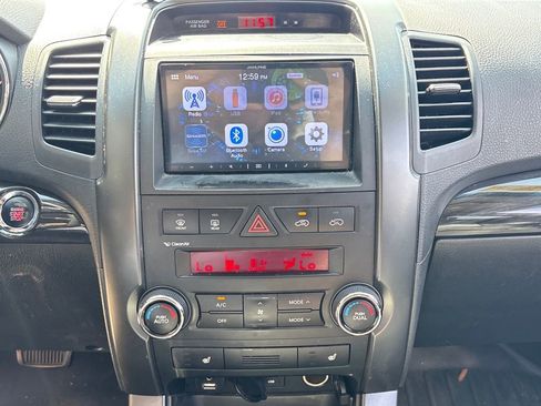 Used 2013 Kia Sorento EX image 23