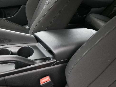 Certified 2025 Hyundai Elantra Sport image 13