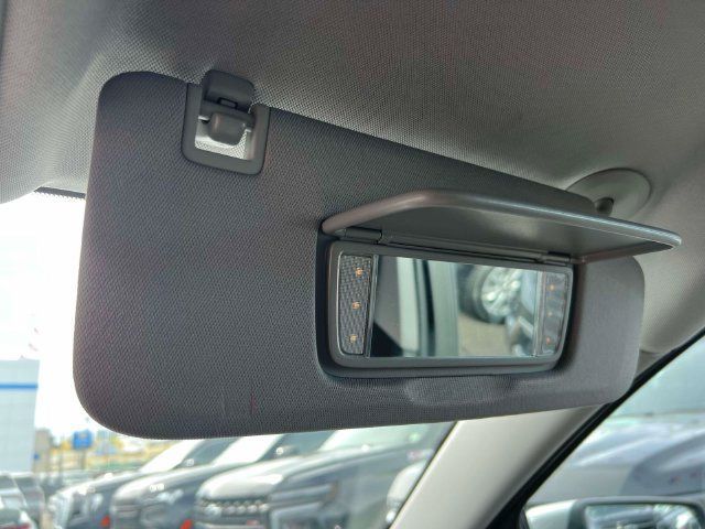 Used 2024 GMC Terrain SLE w/ Driver Convenience Package AWD/4WD image 33