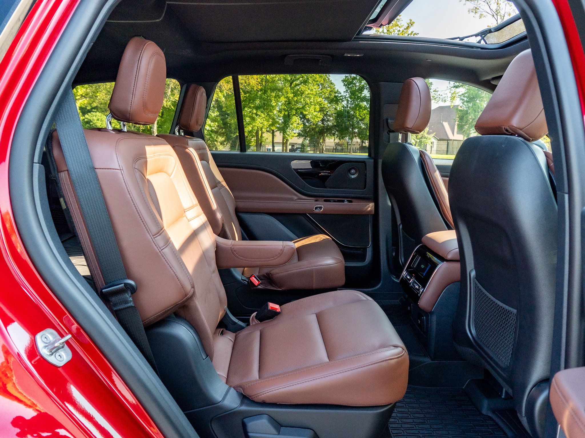 Used 2026 Lincoln Aviator Reserve AWD/4WD image 19