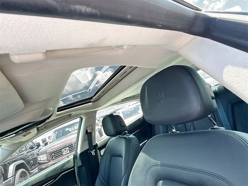 Used 2021 Maserati Quattroporte S image 24