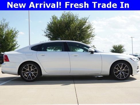Used 2018 Volvo S90 T5 Momentum w/ Convenience Package image 9