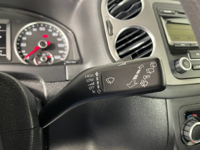 Used 2011 Volkswagen Tiguan S AWD/4WD image 11