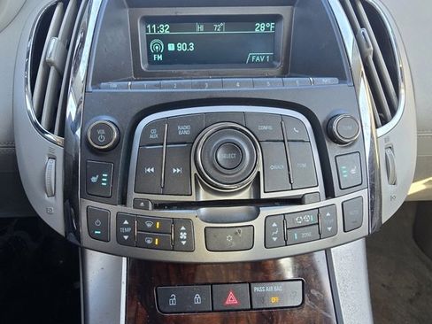 Used 2011 Buick LaCrosse CXL image 17