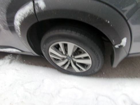 Used 2022 Nissan Pathfinder SL image 5