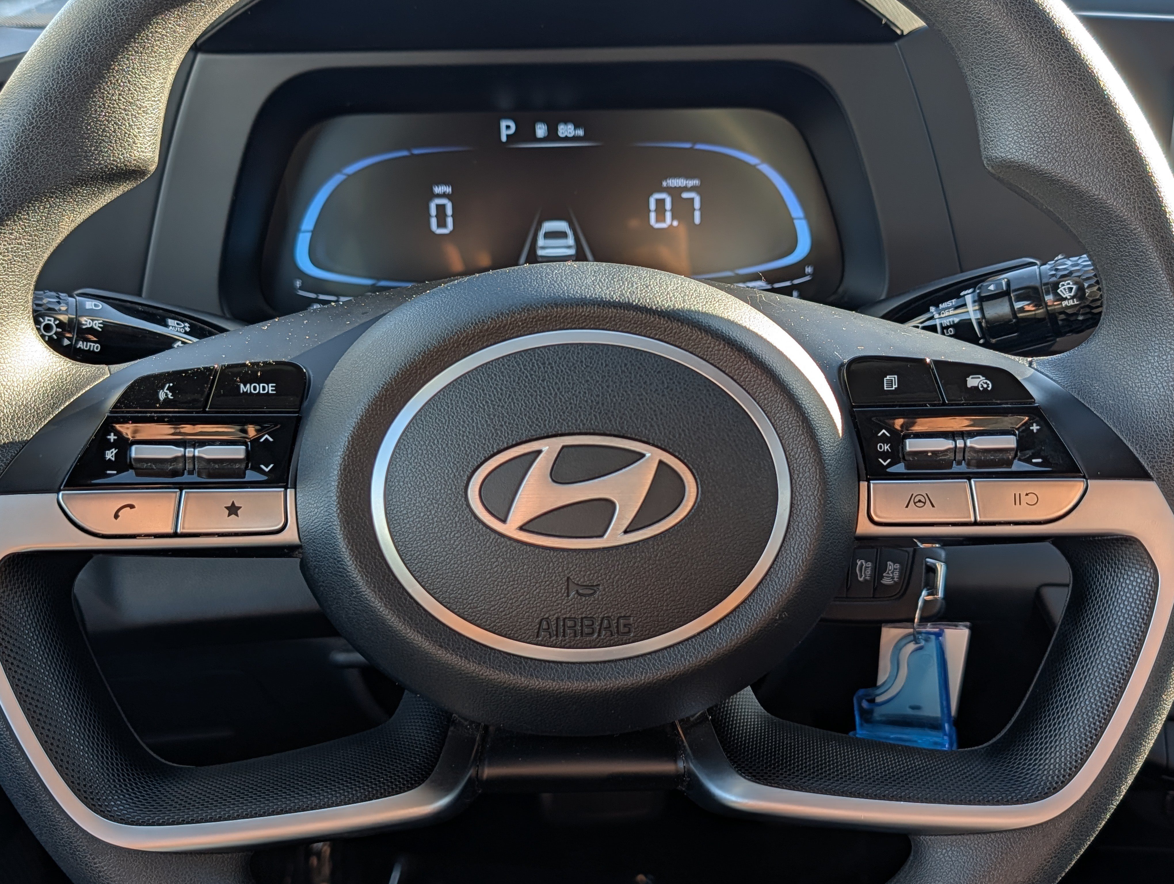Used 2024 Hyundai Elantra SE FWD image 25