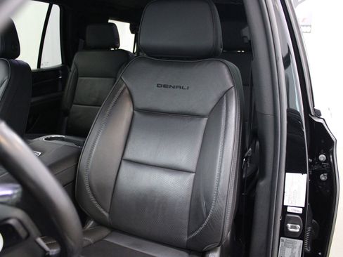 Used 2023 GMC Yukon Denali AWD/4WD image 20