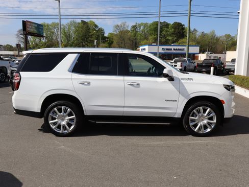 Used 2024 Chevrolet Tahoe High Country AWD/4WD image 11