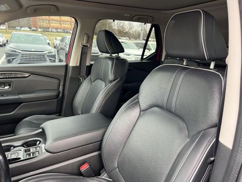 Used 2023 Honda Pilot Elite image 9