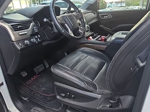 Used 2018 GMC Yukon Denali w/ Denali Ultimate Package AWD/4WD image 3