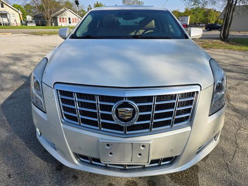 Used 2013 Cadillac XTS Premium AWD/4WD image 2