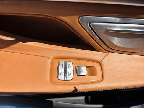 Used 2018 BMW 750i image 23