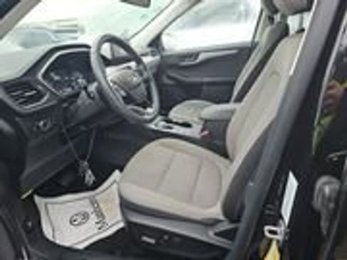 Used 2022 Ford Escape SE w/ Convenience Package image 2