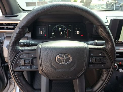 Certified 2026 Toyota Tacoma SR5 AWD/4WD image 19