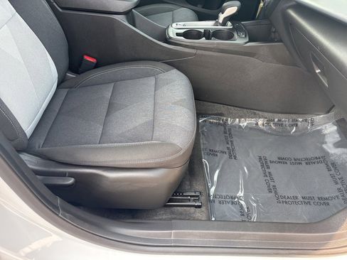 Used 2025 Chevrolet Trax LS image 48