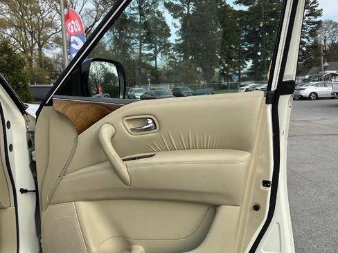 Used 2014 INFINITI QX80 4WD w/ Theater Package image 15