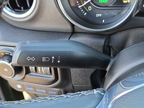 Used 2021 Jeep Wrangler Unlimited Sahara image 28