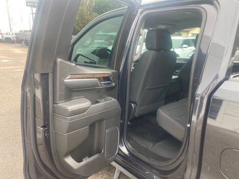 Certified 2025 GMC Sierra 1500 Elevation AWD/4WD image 11