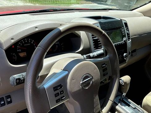 Used 2018 Nissan Frontier SV AWD/4WD image 10