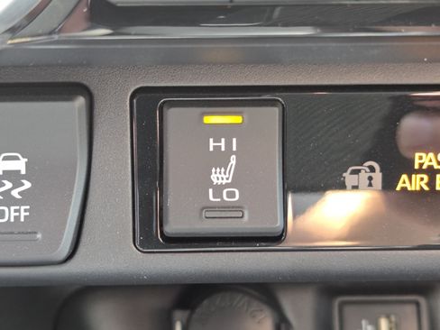 Used 2025 Toyota RAV4 XLE w/ Convenience Package AWD/4WD image 6