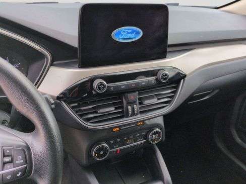 Used 2020 Ford Escape SE image 27