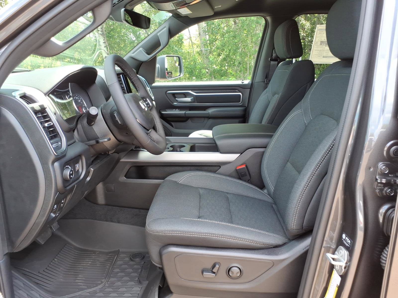 New 2026 RAM 1500 Big Horn AWD/4WD image 13