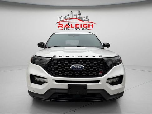 Used 2020 Ford Explorer ST w/ ST Street Pack image 3