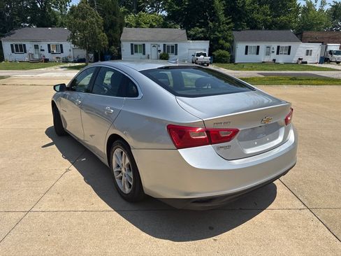 Used 2016 Chevrolet Malibu LT FWD image 8