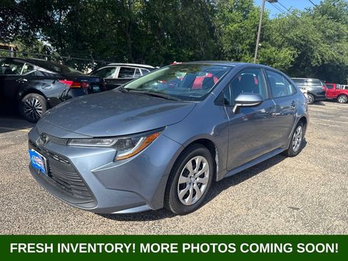 Used 2024 Toyota Corolla LE FWD image 5
