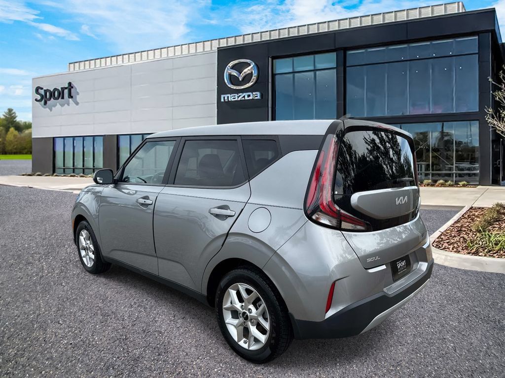 Used 2023 Kia Soul S FWD image 6
