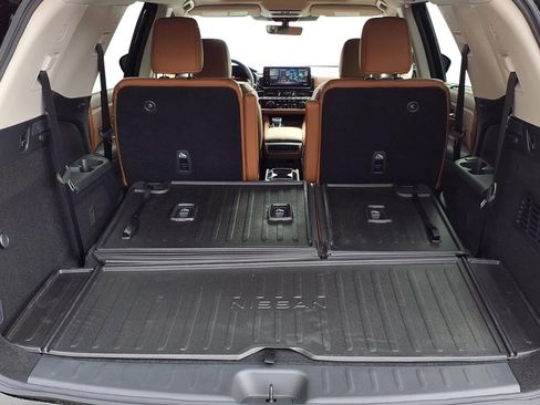 New 2026 Nissan Pathfinder Platinum AWD/4WD image 26