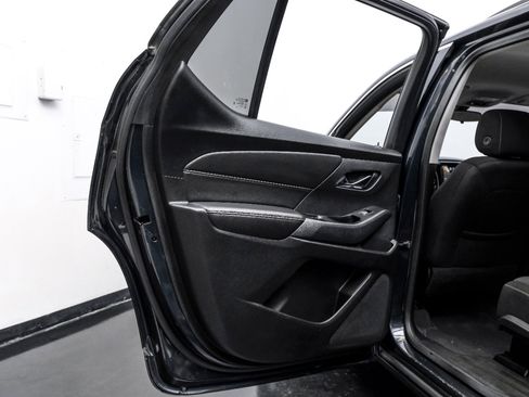 Used 2019 Chevrolet Traverse LT image 47