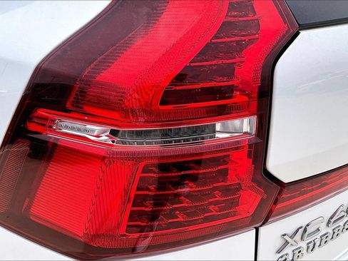 Used 2023 Volvo XC60 B5 Ultimate w/ Climate Package AWD/4WD image 39