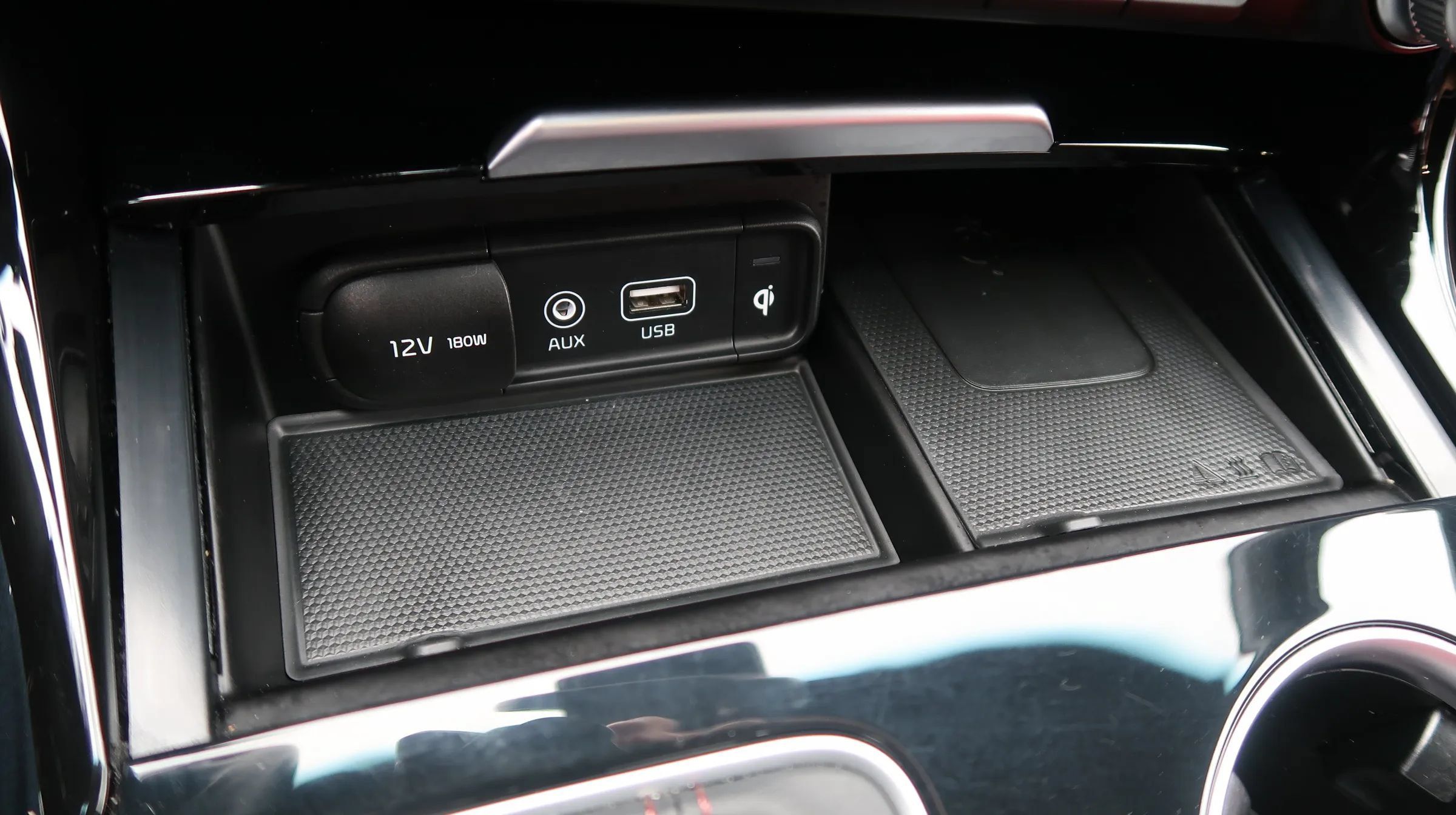 Used 2020 Kia Stinger GT-Line w/ Sun & Sound Package RWD image 27