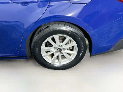 Used 2025 Toyota Camry LE FWD image 11