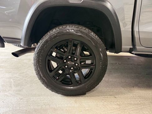 Used 2024 Chevrolet Colorado Trail Boss AWD/4WD image 37